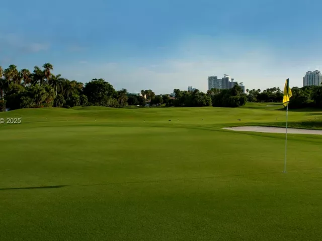 8-bedroom home for sale in Miami Beach - 1004 Fisher Island Drive - MondialRealty