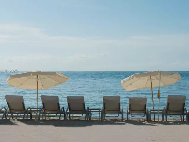 8-bedroom home for sale in Miami Beach - 1004 Fisher Island Drive - MondialRealty