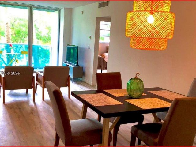 1-bedroom condo for sale in Hollywood - 4001 S Ocean Dr 2C - MondialRealty