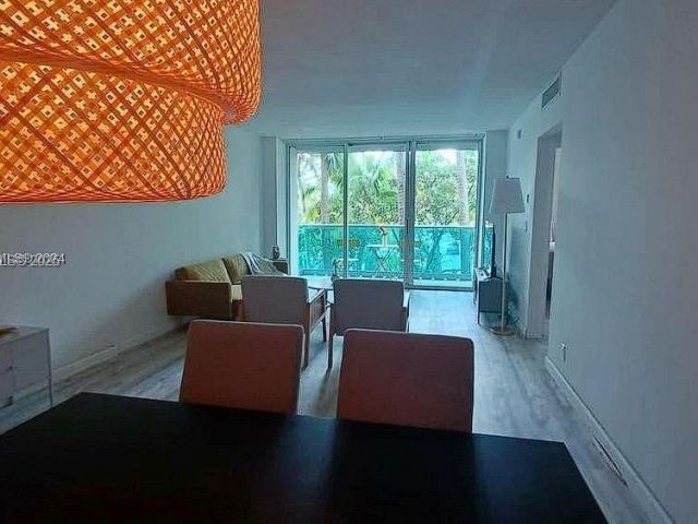 1-bedroom condo for sale in Hollywood - 4001 S Ocean Dr 2C - MondialRealty