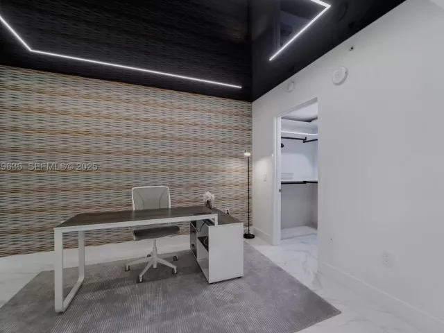 2-bedroom condo for rent in Sunny Isles Beach - 300 Sunny Isles Blvd 4-2203 - MondialRealty