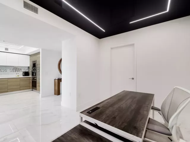 2-bedroom condo for rent in Sunny Isles Beach - 300 Sunny Isles Blvd 4-2203 - MondialRealty