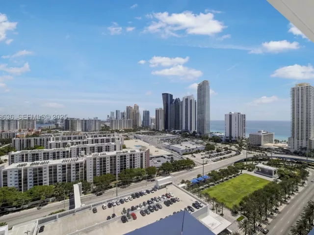 2-bedroom condo for rent in Sunny Isles Beach - 300 Sunny Isles Blvd 4-2203 - MondialRealty