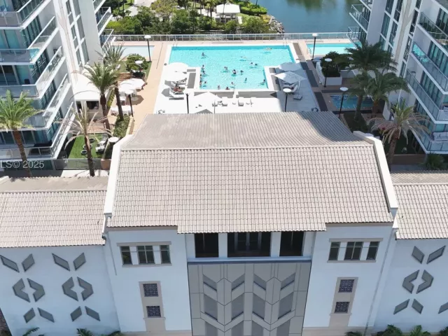 2-bedroom condo for rent in Sunny Isles Beach - 300 Sunny Isles Blvd 4-2203 - MondialRealty