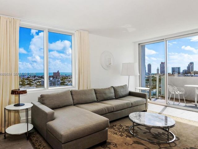 1-bedroom condo for sale in Miami Beach - 1100 West Ave PH 1601 - MondialRealty