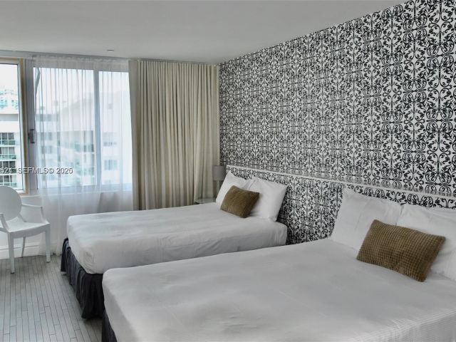 1-bedroom condo for sale in Miami Beach - 1100 West Ave PH 1601 - MondialRealty