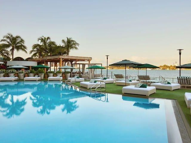 1-bedroom condo for sale in Miami Beach - 1100 West Ave PH 1601 - MondialRealty