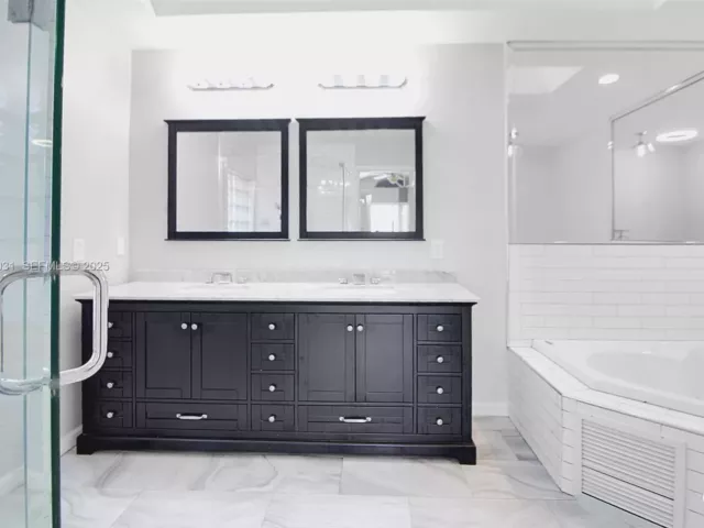4-bedroom home for sale in Miami - 14756 SW 132nd Ave - MondialRealty