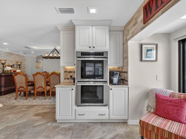 Home for sale at 5212 Foxpointe Circle SE - photo 6887862