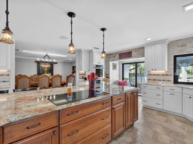 Home for sale at 5212 Foxpointe Circle SE - photo 6887867