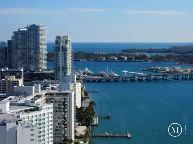 2-bedroom condo for sale in Miami Beach - 1330 West Avenue 3404 - MondialRealty