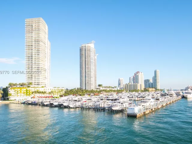 2-bedroom condo for sale in Miami Beach - 400 Alton Rd 2309 - MondialRealty