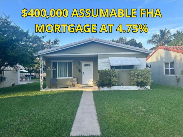 3-bedroom home for sale in Hollywood - 1915 Mayo St - MondialRealty