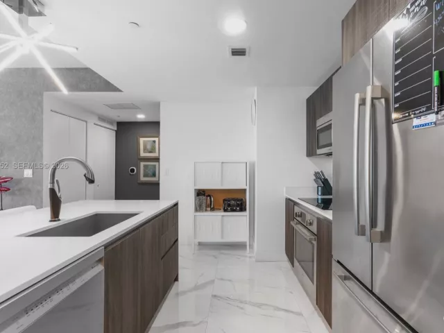 Apartment for sale  Unit #4309 - photo 6890159