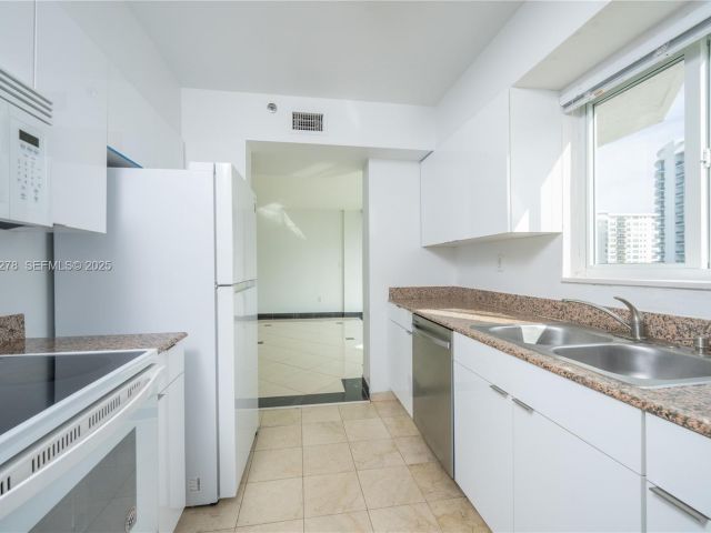Apartment for sale  Unit #906 - photo 6889535