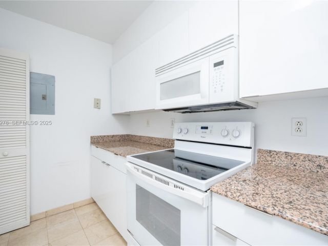 Apartment for sale  Unit #906 - photo 6889536