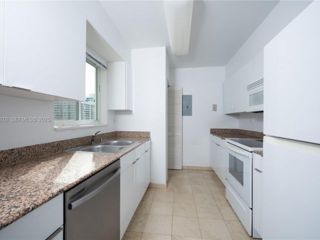Apartment for sale  Unit #906 - photo 6889537