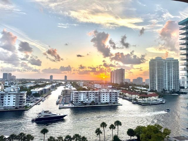 2-bedroom condo for rent in Sunny Isles Beach - 290 174th St 1208 - MondialRealty