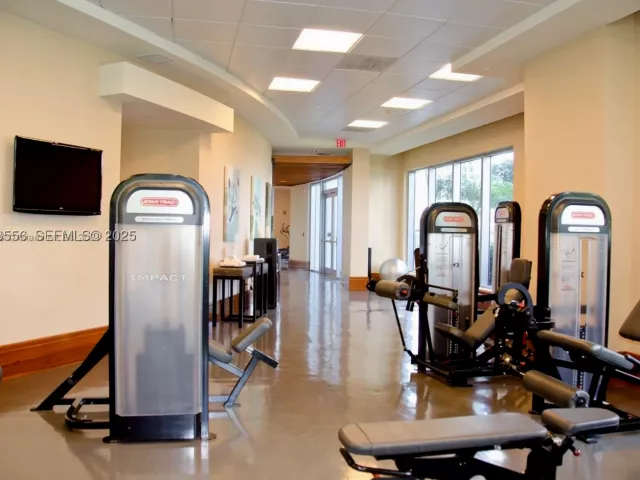 1-bedroom condo for sale in Miami - 1050 Brickell Ave 606 - MondialRealty
