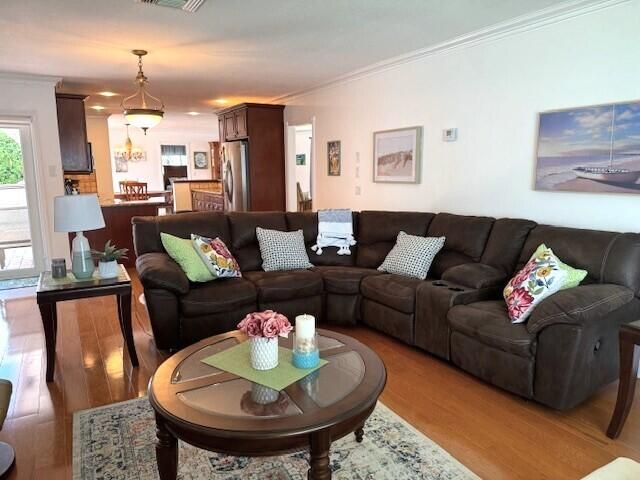 Home for rent at 925 Cypress Drive - photo 6890136