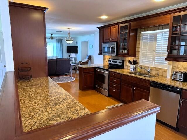 Home for rent at 925 Cypress Drive - photo 6890141