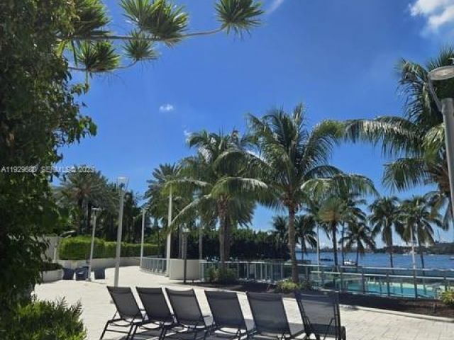 1-bedroom condo for rent in Miami Beach - 1500 Bay Rd 1178S - MondialRealty