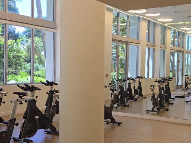 1-bedroom condo for rent in Miami Beach - 1500 Bay Rd 1178S - MondialRealty