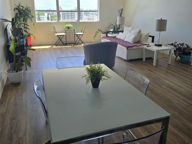 1-bedroom condo for rent in Miami Beach - 1500 Bay Rd 1178S - MondialRealty