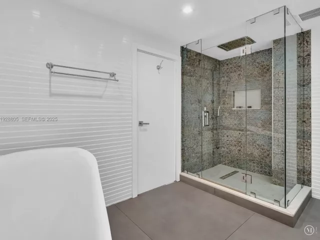 Apartment for sale  Unit #27D - photo 6890503