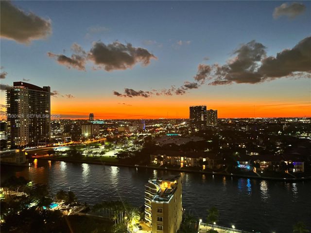 Apartment for sale  Unit #1812 - photo 6890649