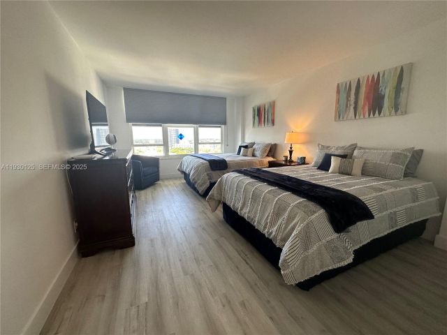 Apartment for sale  Unit #1812 - photo 6890653