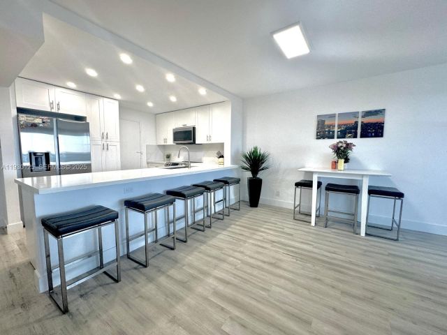 Apartment for sale  Unit #1812 - photo 6890661