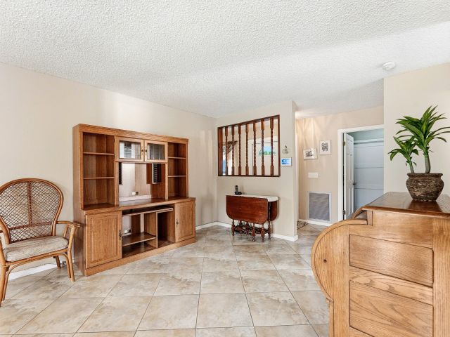 Home for sale at 3643 Avenue Montresor - photo 6891280