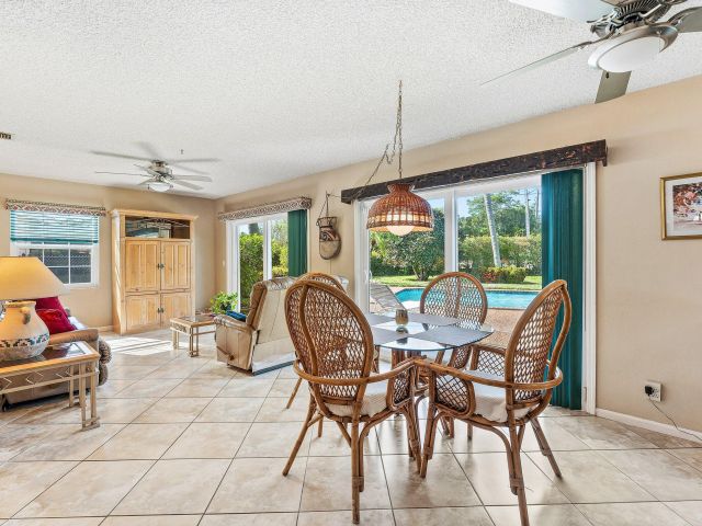 Home for sale at 3643 Avenue Montresor - photo 6891285