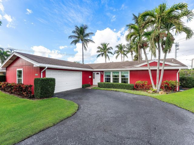 Home for sale at 3643 Avenue Montresor - photo 6891297