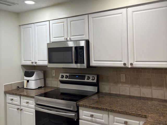 Home for rent at 2018 Alta Meadows Lane 405 - photo 6891277