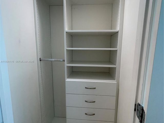 Apartment for rent  Unit #1806 - photo 6891511