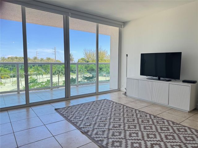 Apartment for rent  Unit #309 - photo 7434668