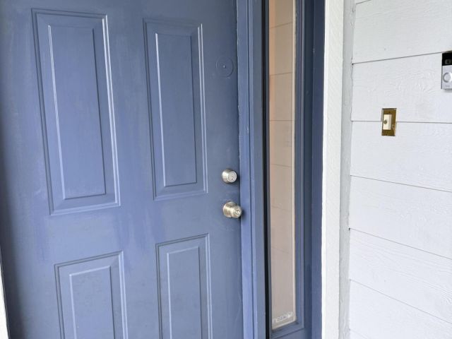 Home for rent at 1635 Woodbridge Lakes Circle - photo 6893612