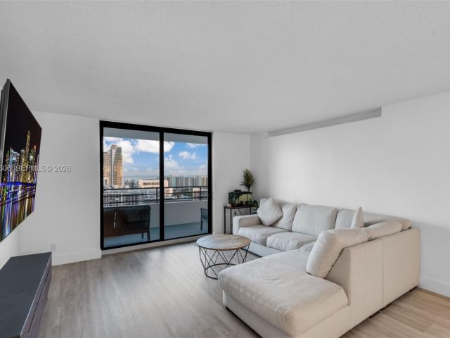 2-bedroom condo for sale in Hallandale Beach - 2500 Parkview Dr 2102 - MondialRealty