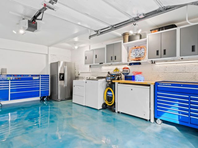 Home for sale at 27 NE 16th Avenue - photo 6893276