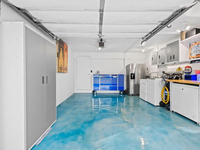 Home for sale at 27 NE 16th Avenue - photo 6893277