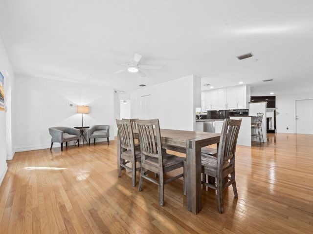 Home for sale at 27 NE 16th Avenue - photo 6893284