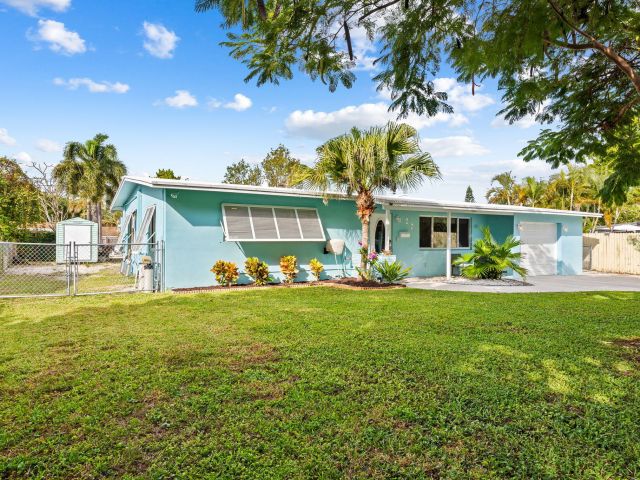 Home for sale at 27 NE 16th Avenue - photo 6893292