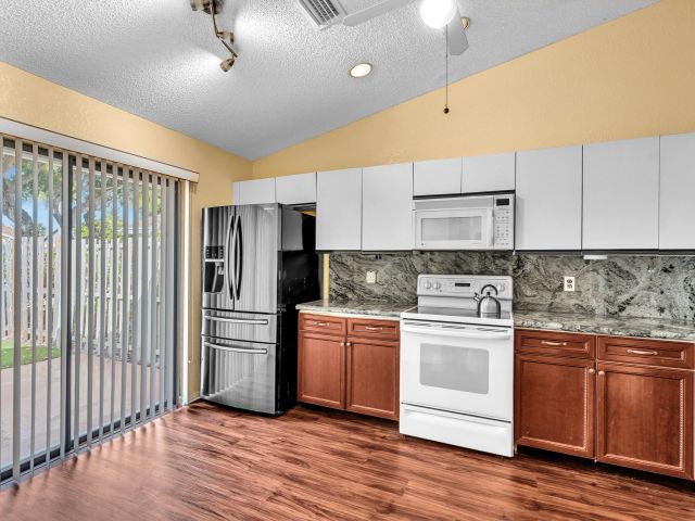 Home for sale at 1045 NW 18th Avenue - photo 6892619