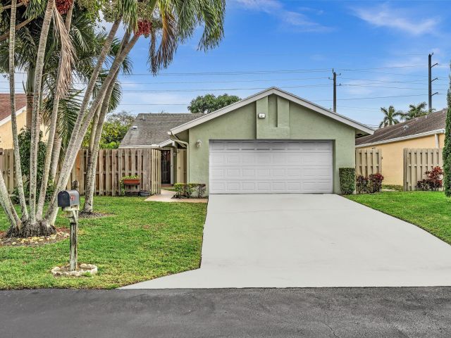 Home for sale at 1045 NW 18th Avenue - photo 6892629