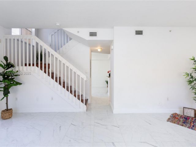 Home for rent at 1009 SW 144th Ave 2701 - photo 7509950