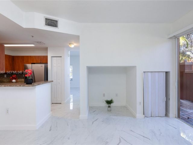 Home for rent at 1009 SW 144th Ave 2701 - photo 7509961