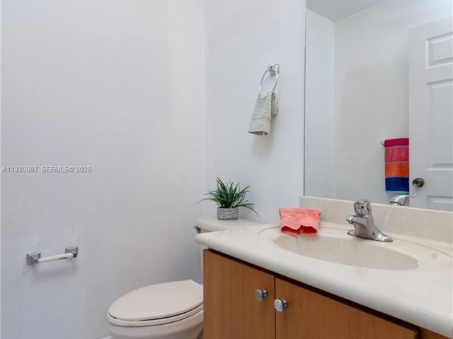 Home for rent at 1009 SW 144th Ave 2701 - photo 7509964