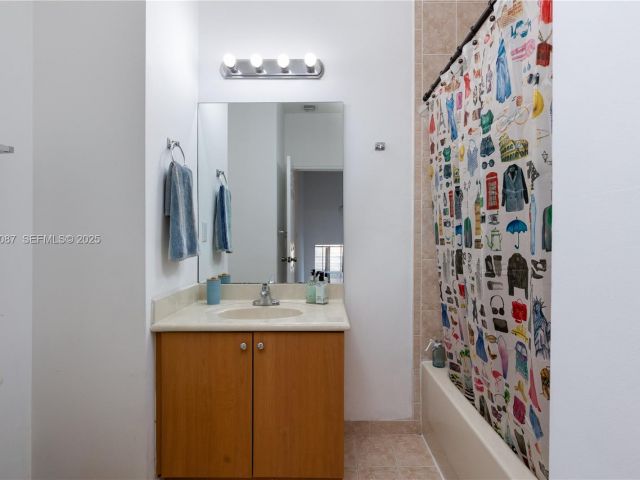 Home for rent at 1009 SW 144th Ave 2701 - photo 7509984